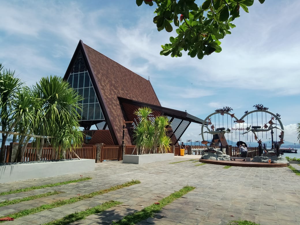 Thumbnail Package Bunaken Island 3 days 2 night (Fullboard)